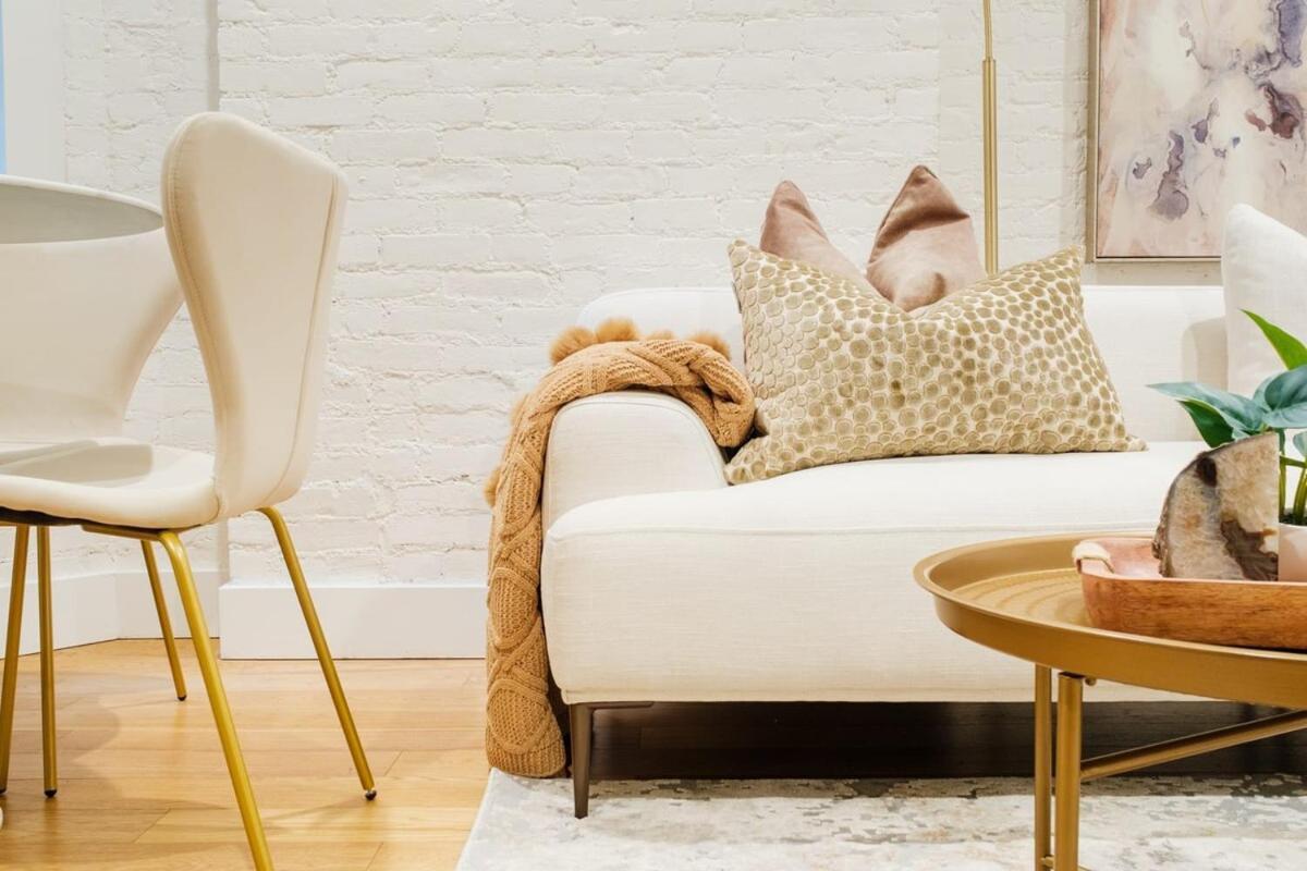1288-4rn Newly Furnished Prime Ues 2br Apartment